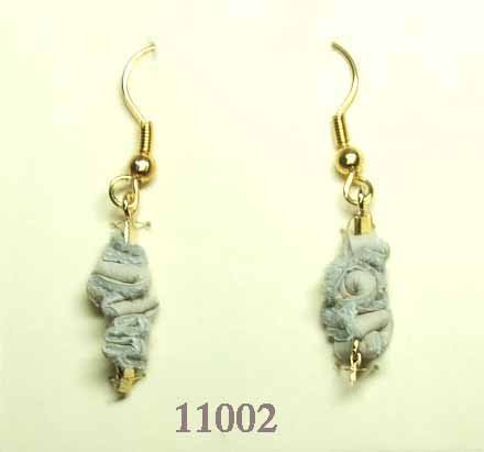 ...nausnice raznih boja, oblika, stilova i velicina.